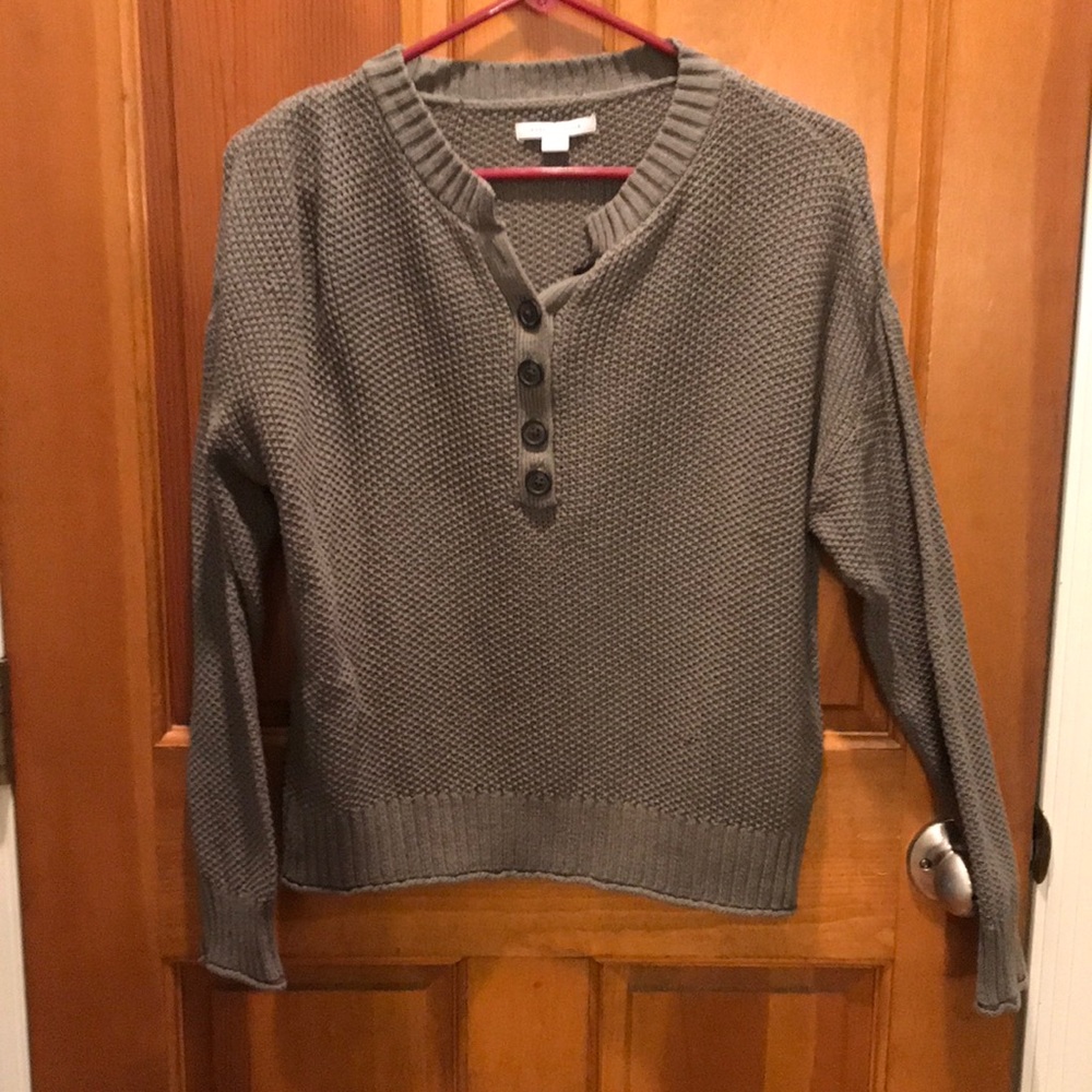 American Eagle army green sweater